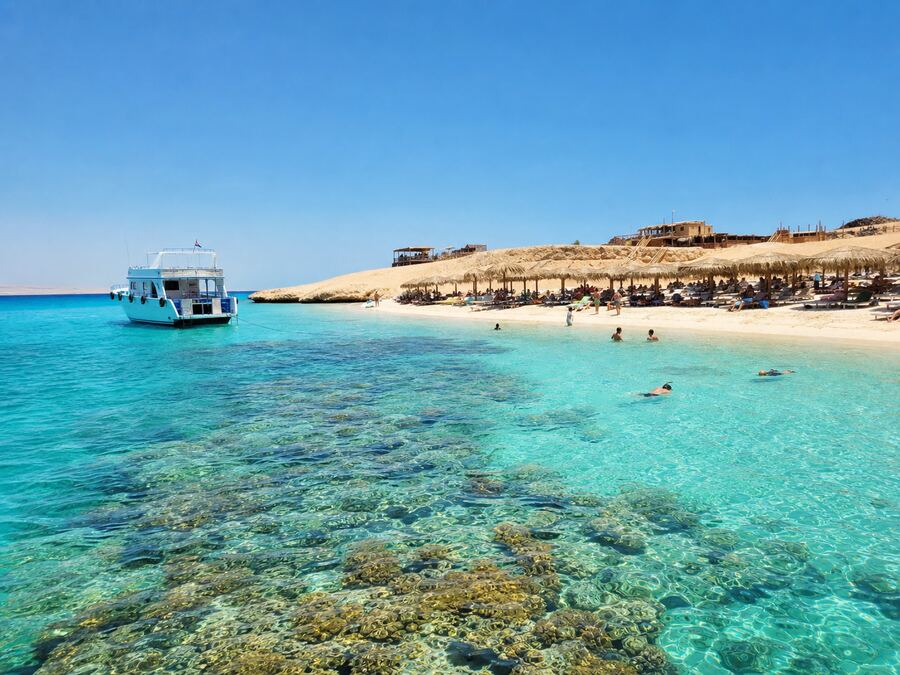 Orange Bay Giftun Island boat trip